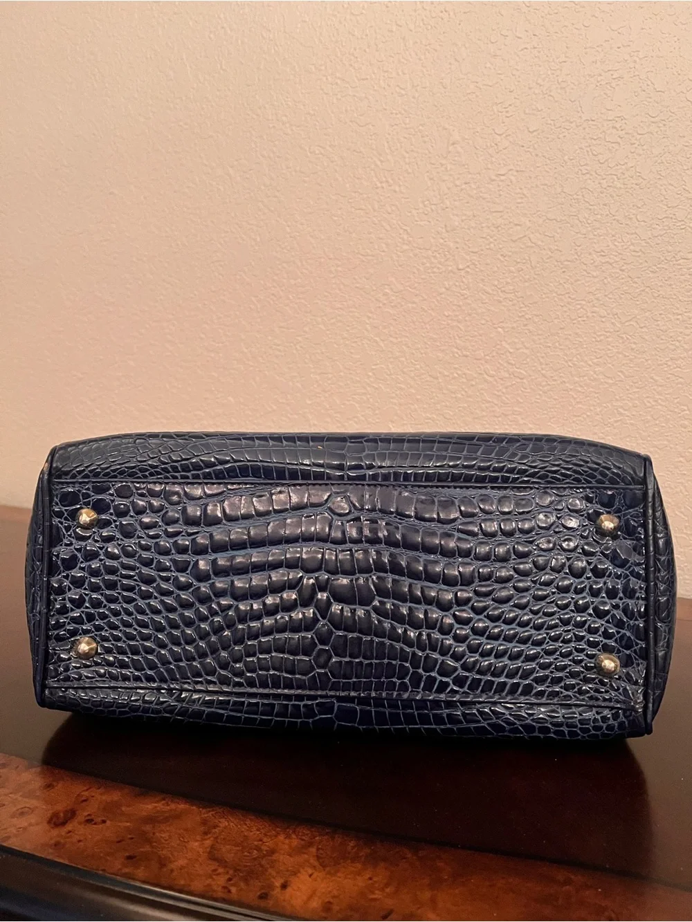 Elegant Croc-Embossed Satchel Handbag in Dark Navy